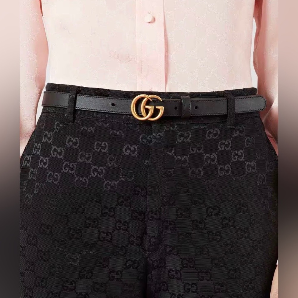 Gucci leather belt with gold Double G buckle